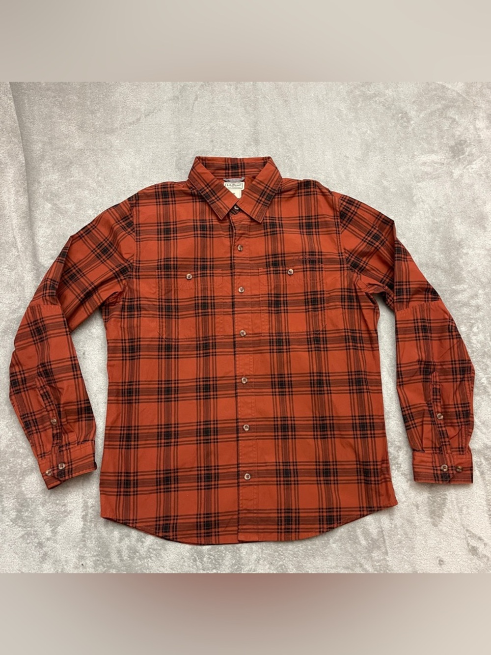 LL Bean Field Shirt Mens Size Medium Red Plaid Long Sleeve Thick Cotton